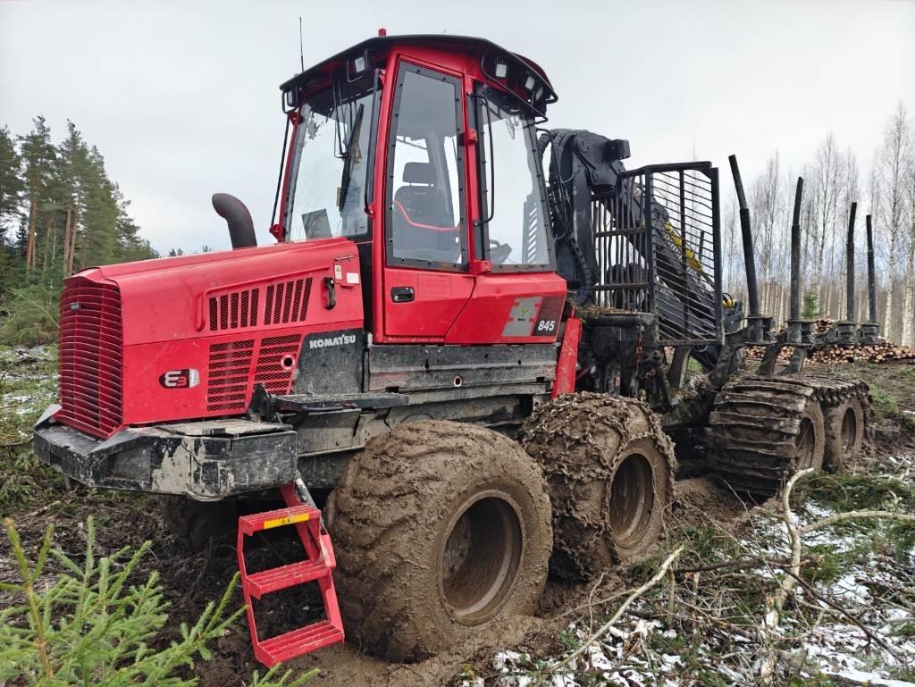 Komatsu 845 Μεταφορείς ξυλείας