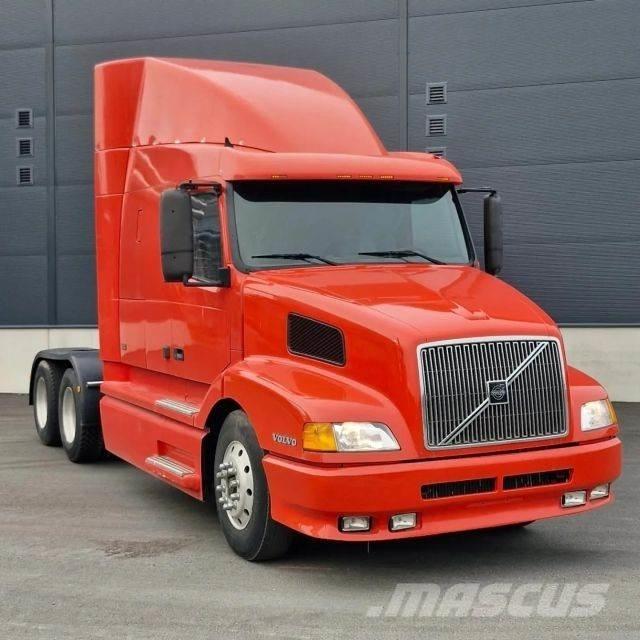 Volvo VNL-4 Τράκτορες