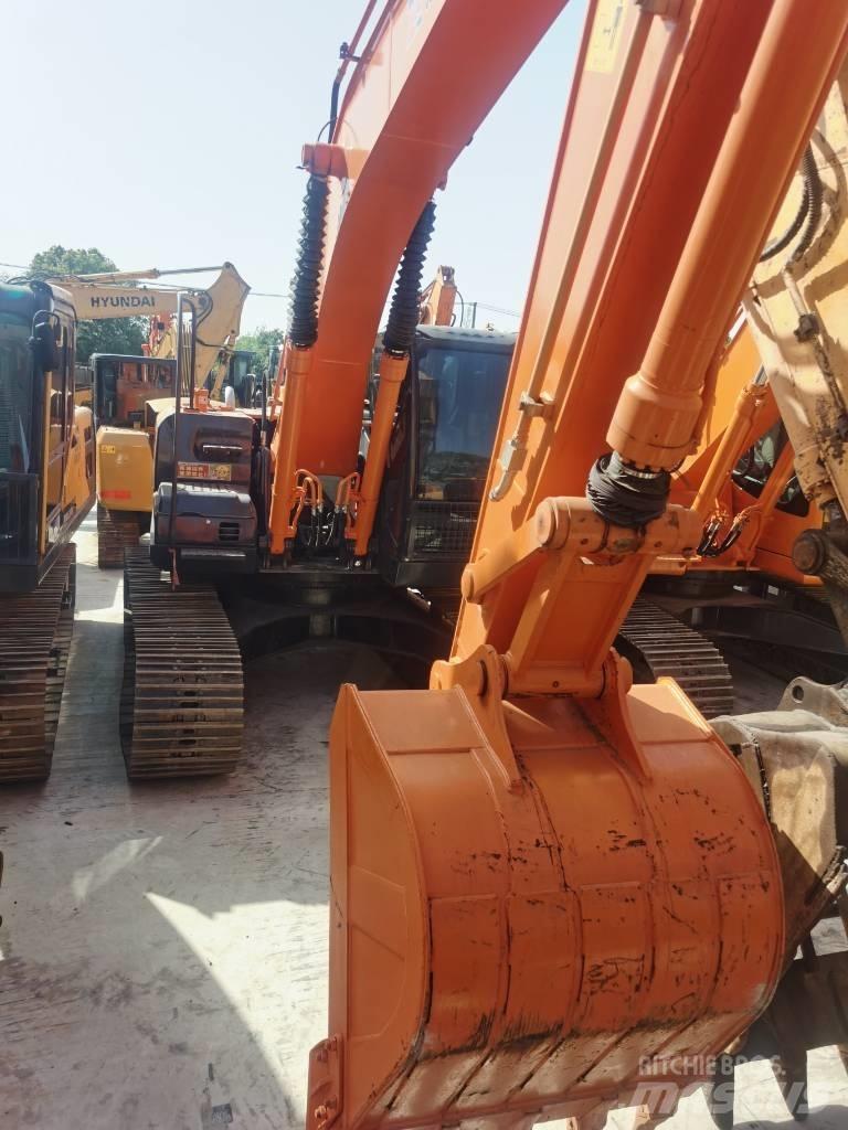 Hitachi ZX 210 Εκσκαφείς με ερπύστριες