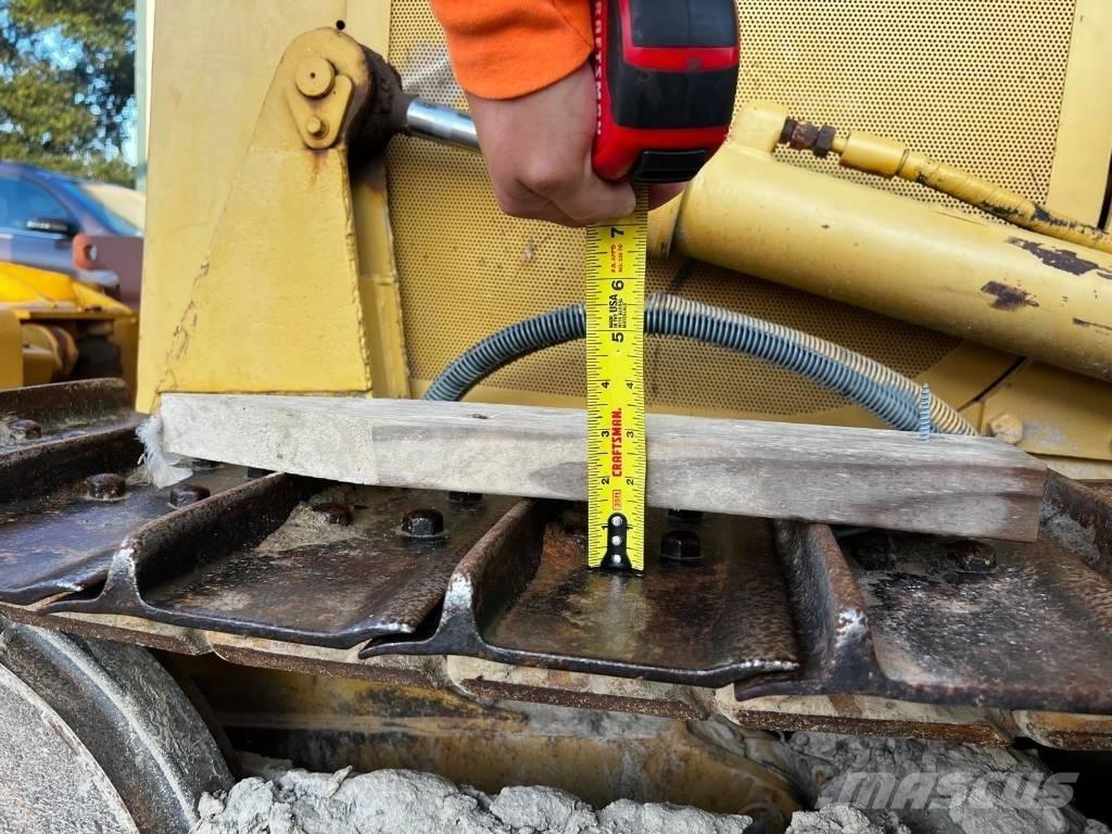 CAT D 3 B Μπουλντόζες με ερπύστριες