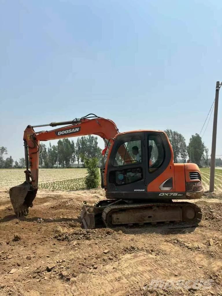 Doosan DX 75 Εκσκαφείς με ερπύστριες