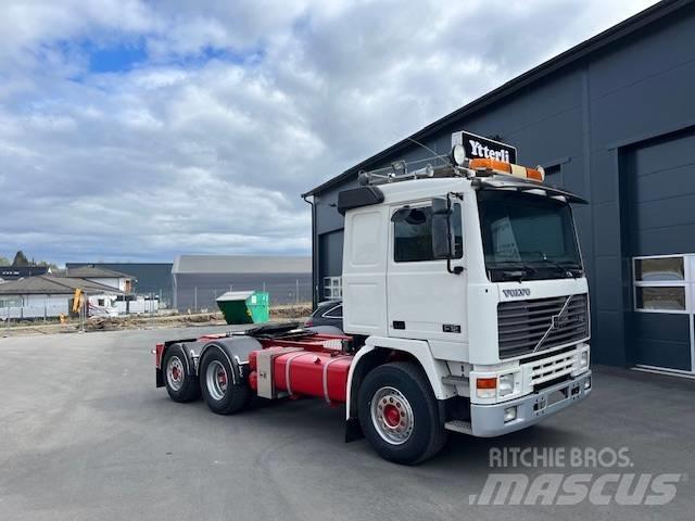 Volvo F 12 Τράκτορες