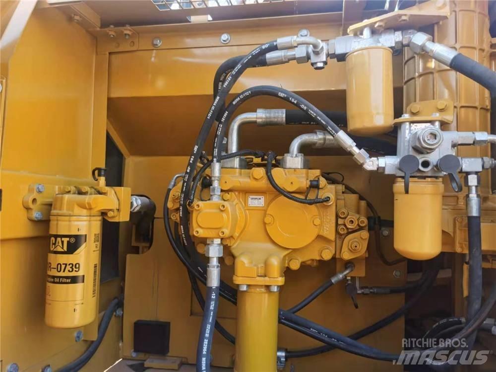 CAT 326D Εκσκαφείς με ερπύστριες