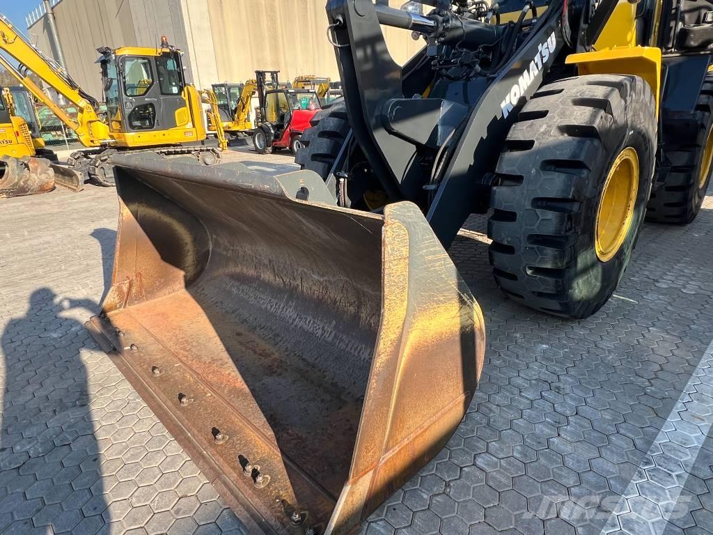 Komatsu WA 250 PZ-6 Φορτωτές με λάστιχα (Τροχοφόροι)