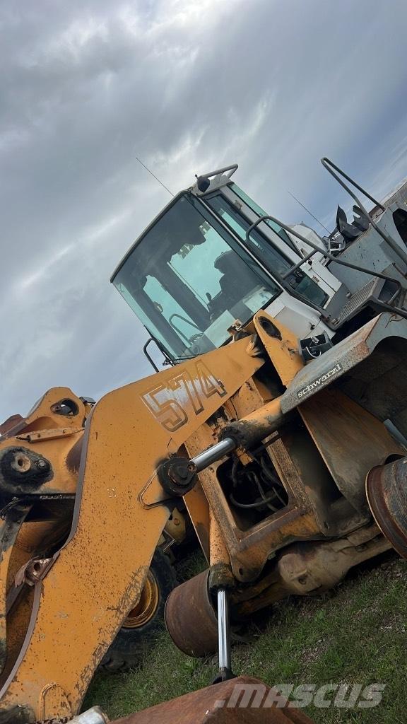 Liebherr L 574 Καμπίνες και εσωτερικό