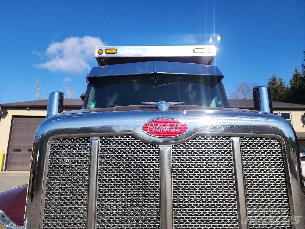 Peterbilt 567 Τράκτορες