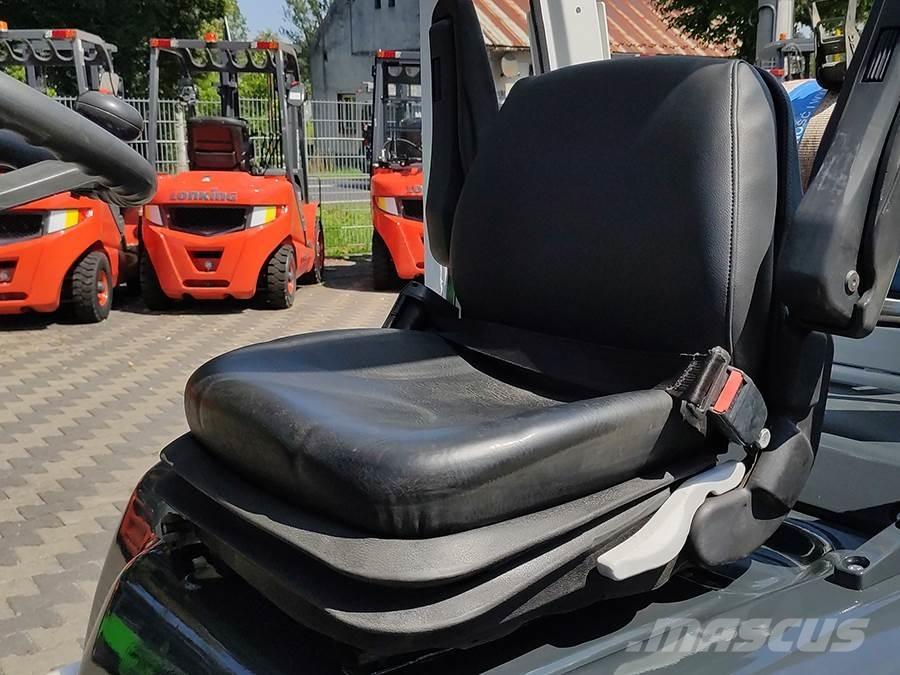 Nissan U1D2A25LH Περονοφόρα ανυψωτικά κλαρκ με φυσικό αέριο LPG