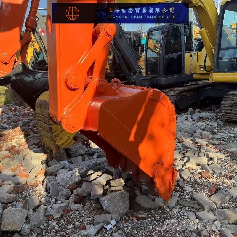 Hitachi ZX 135 Εκσκαφείς με ερπύστριες