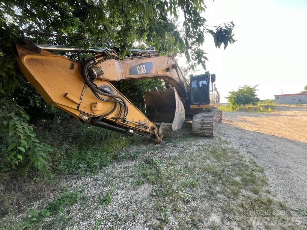 CAT 330 D Εκσκαφείς με ερπύστριες