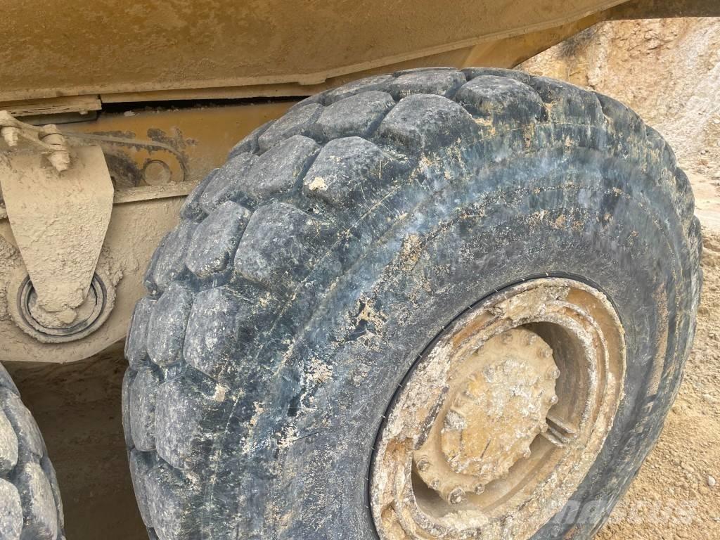 CAT 730 Σπαστό Dump Truck ADT