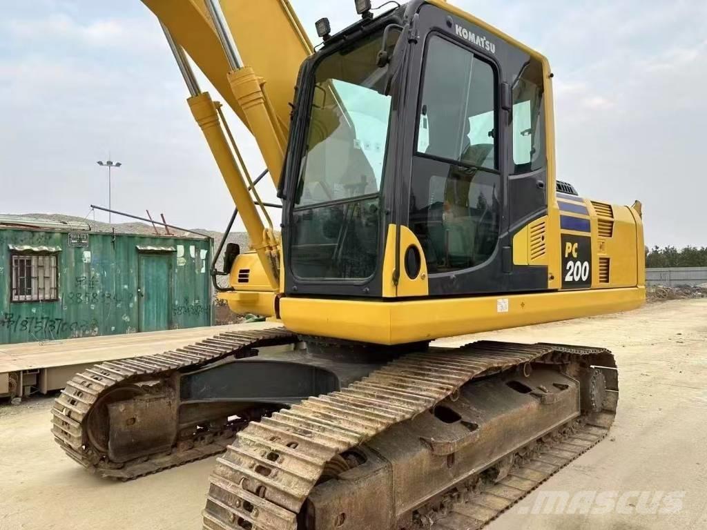 Komatsu PC 200 Εκσκαφείς με ερπύστριες