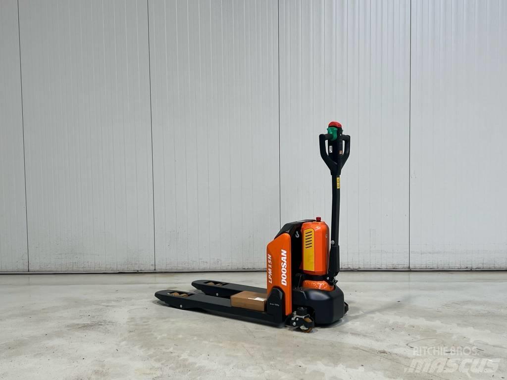Doosan LPM15N-7 Χειροκίνητο περονοφόρο ανυψωτικό