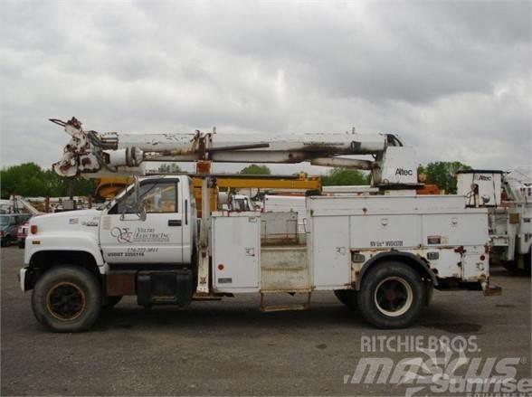 Altec D845B Εναέριες πλατφόρμες τοποθετημένες σε φορτηγό