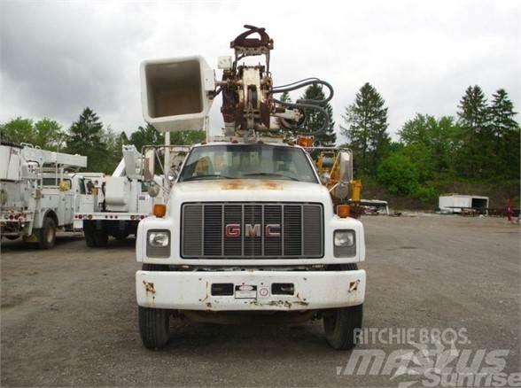 Altec D845B Εναέριες πλατφόρμες τοποθετημένες σε φορτηγό