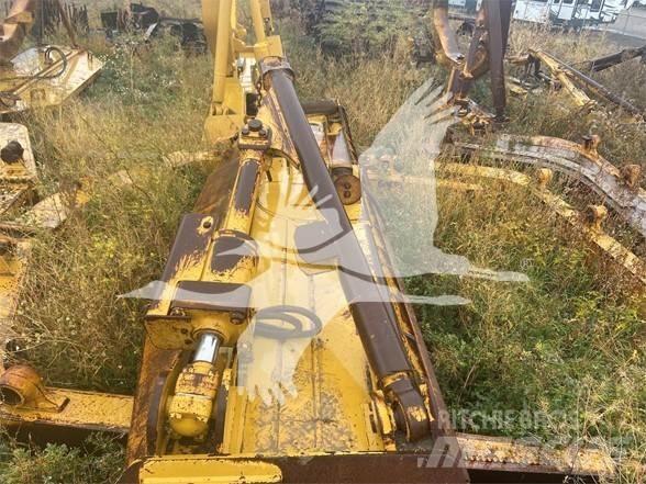 CAT 3852628 Πτερύγια