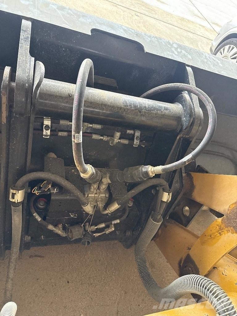 CAT 432 Εκσκαφείς Φορτωτές τύπου JCB