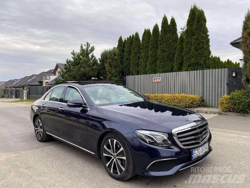 Mercedes-Benz E 300D Αυτοκίνητα