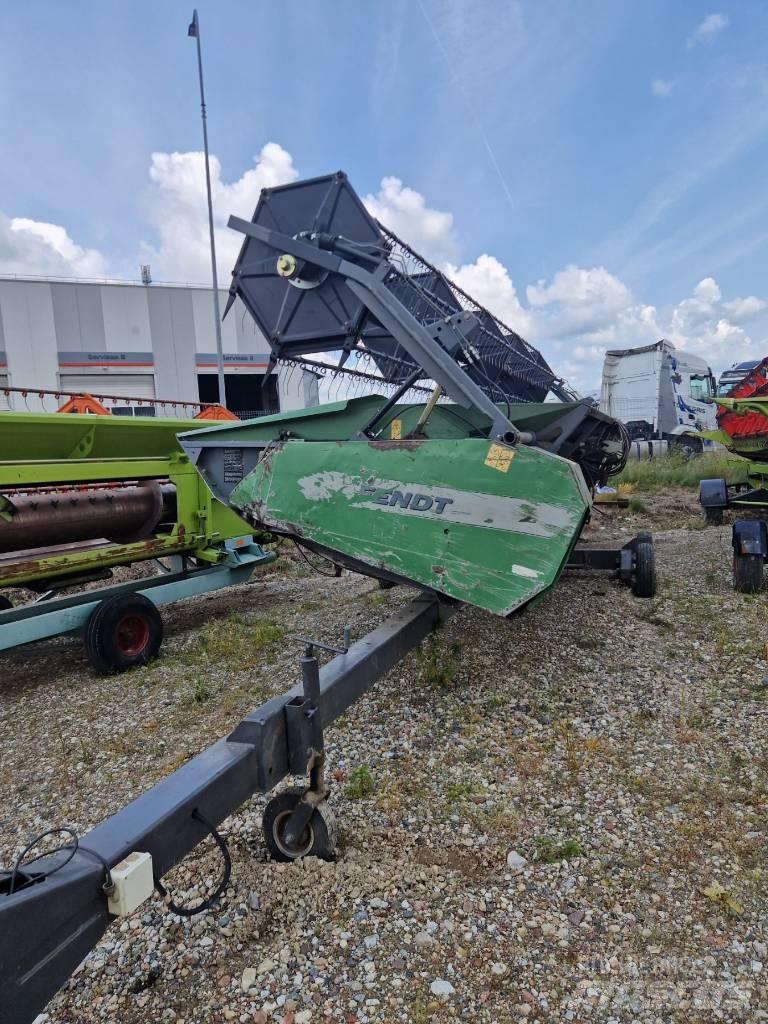 Fendt 8300 Θεριζοαλωνιστικές μηχανές