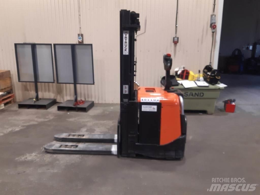 BT SPE125L Παλετοφόρα πεζού χειριστή με ιστό