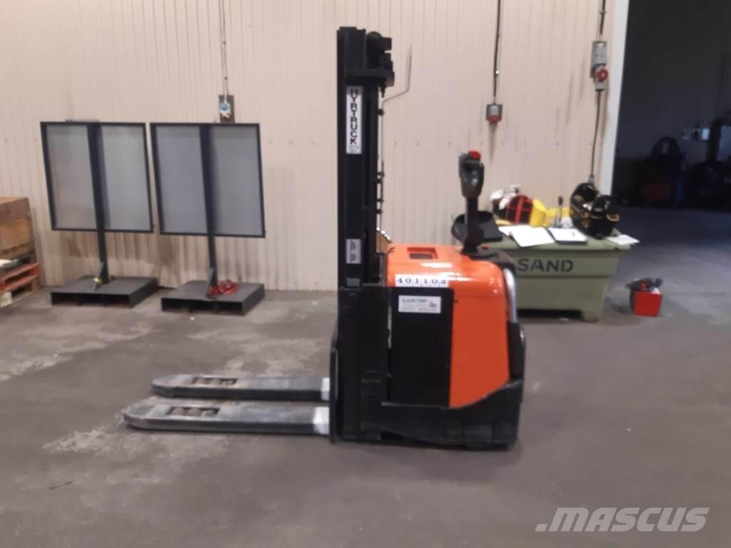 BT SPE125L Παλετοφόρα πεζού χειριστή με ιστό