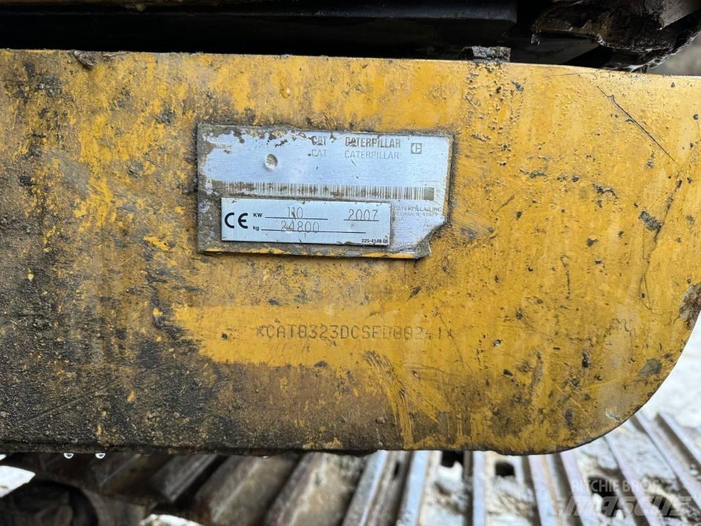 CAT 323 D Εκσκαφείς με ερπύστριες