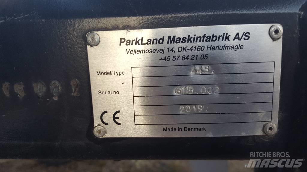 Parkland 443 Πρέσες τετράγωνων δεμάτων