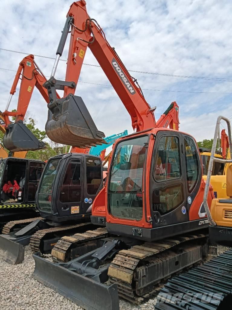 Doosan DX 75 Εκσκαφείς με ερπύστριες