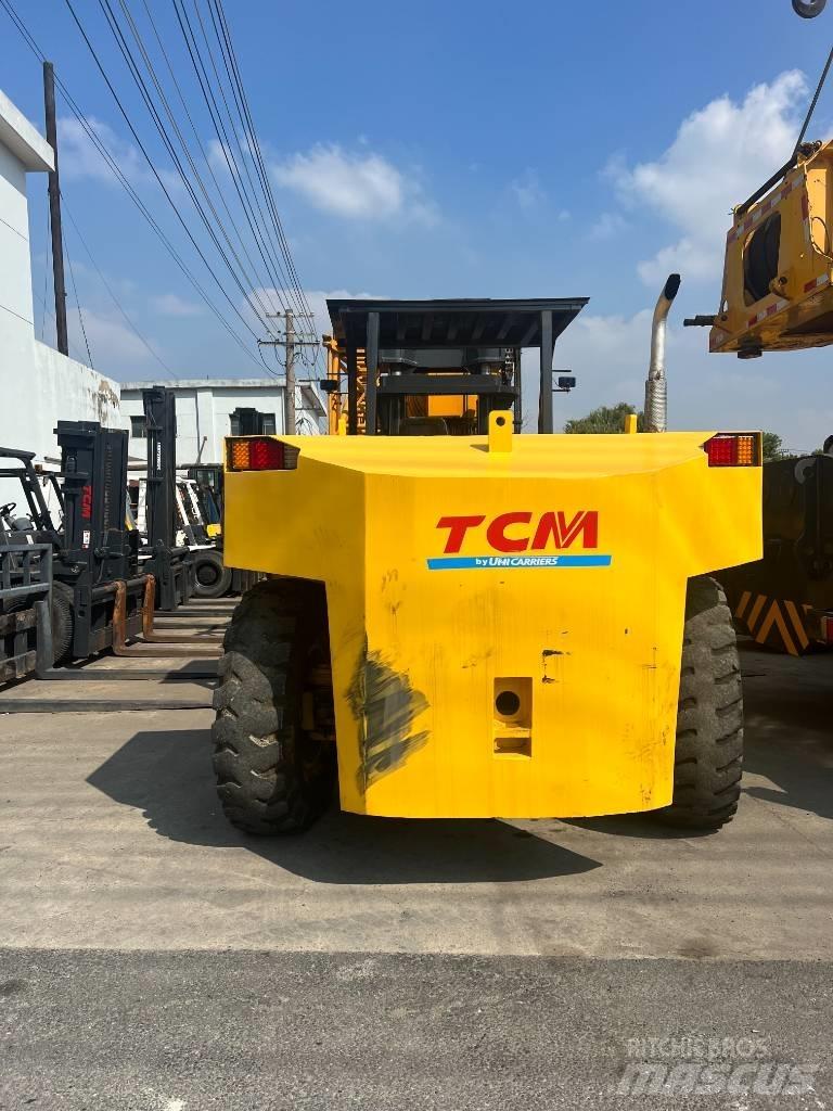 TCM FD250 Τηλεσκοπικοί ανυψωτές