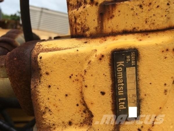 Komatsu PC200-8-AC Εκσκαφείς με ερπύστριες