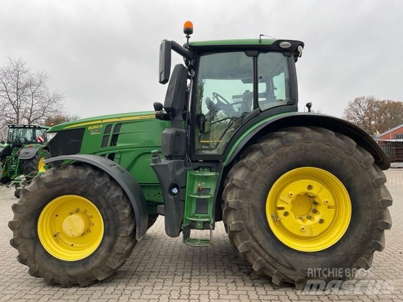 John Deere 6250R Τρακτέρ