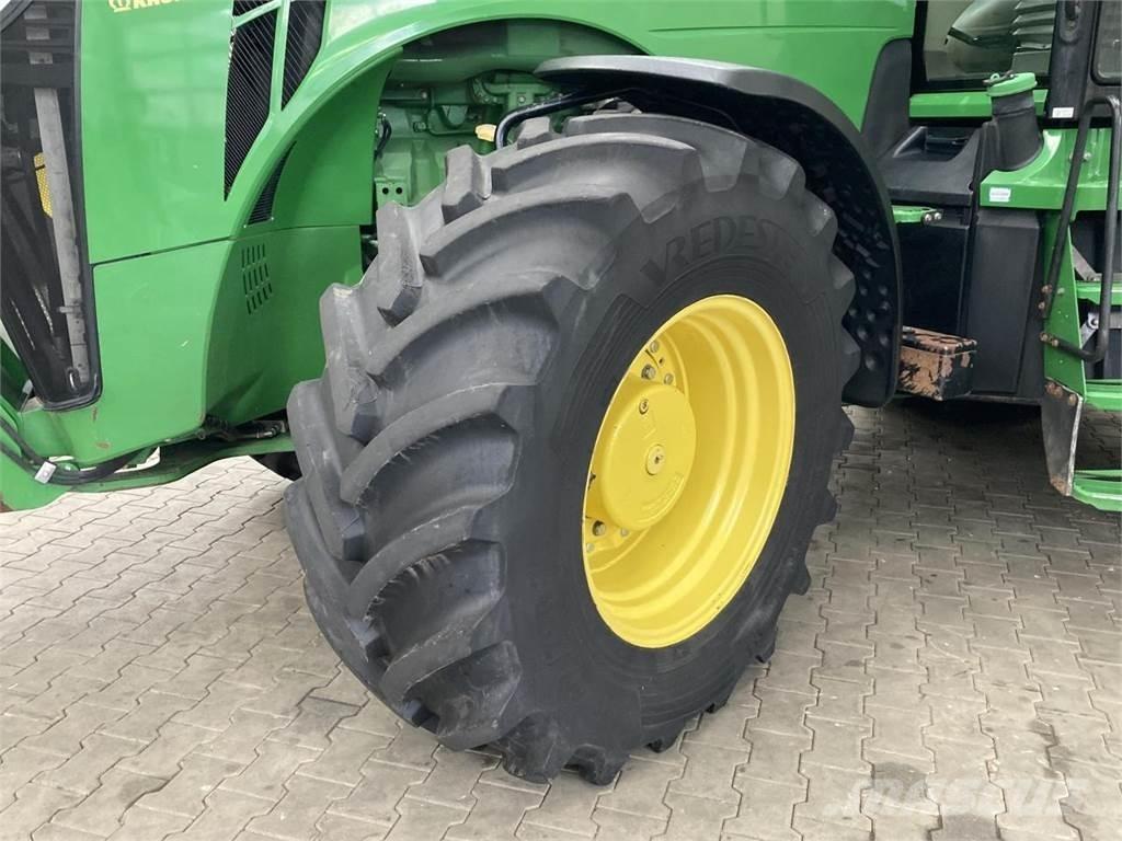 John Deere 8335R Τρακτέρ
