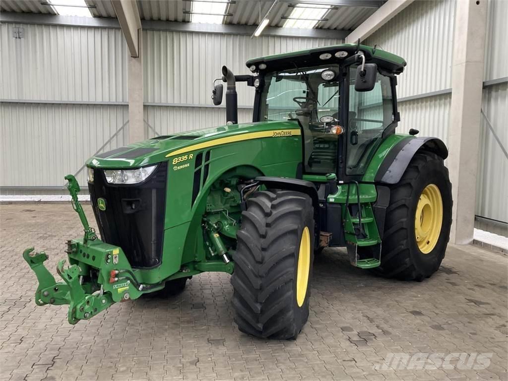 John Deere 8335R Τρακτέρ