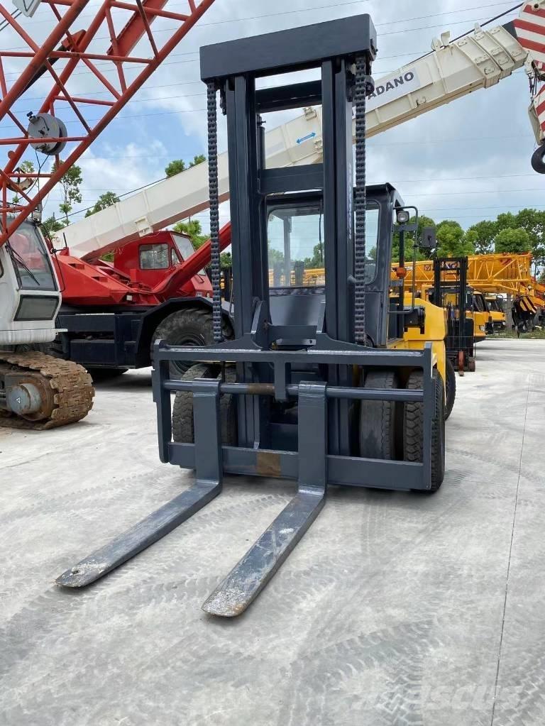 Komatsu FD 160 Πετρελαιοκίνητα Κλαρκ