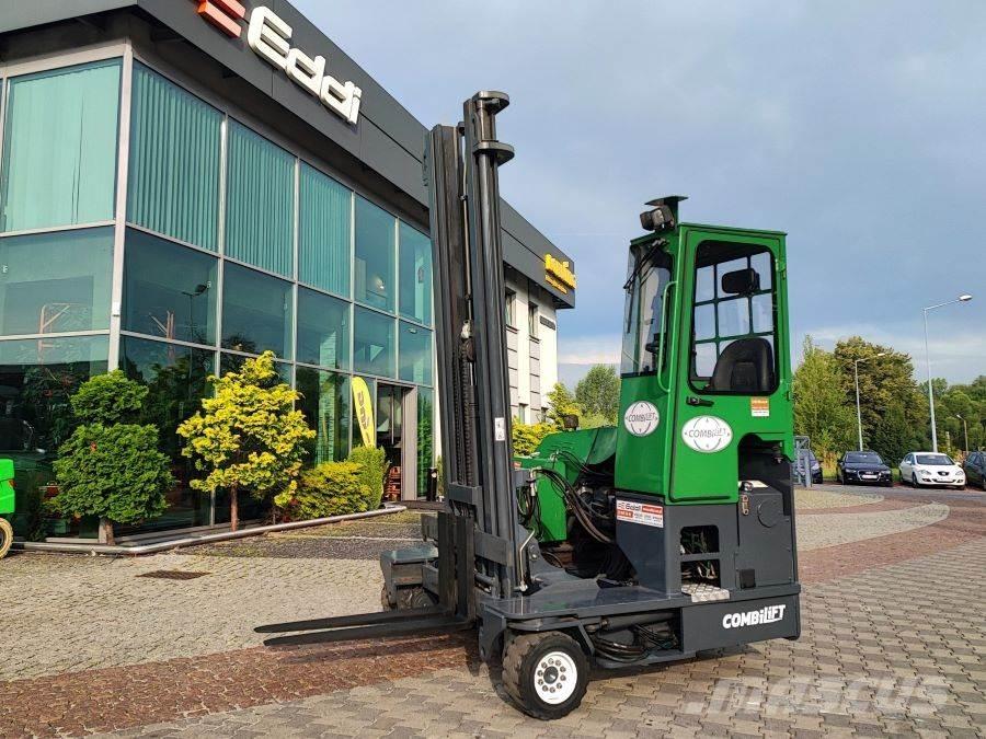 Combilift C4000 Ανυψωτικά στενών δρόμων 4 κατευθύνσεων