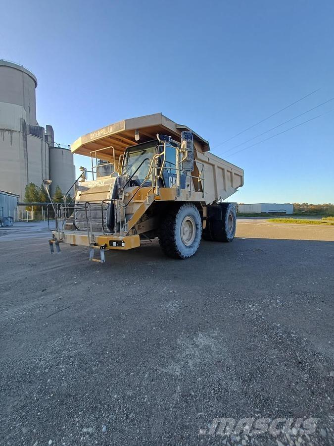 CAT 775F Άκαμπτα Dumper με ανατρεπόμενο κάδο