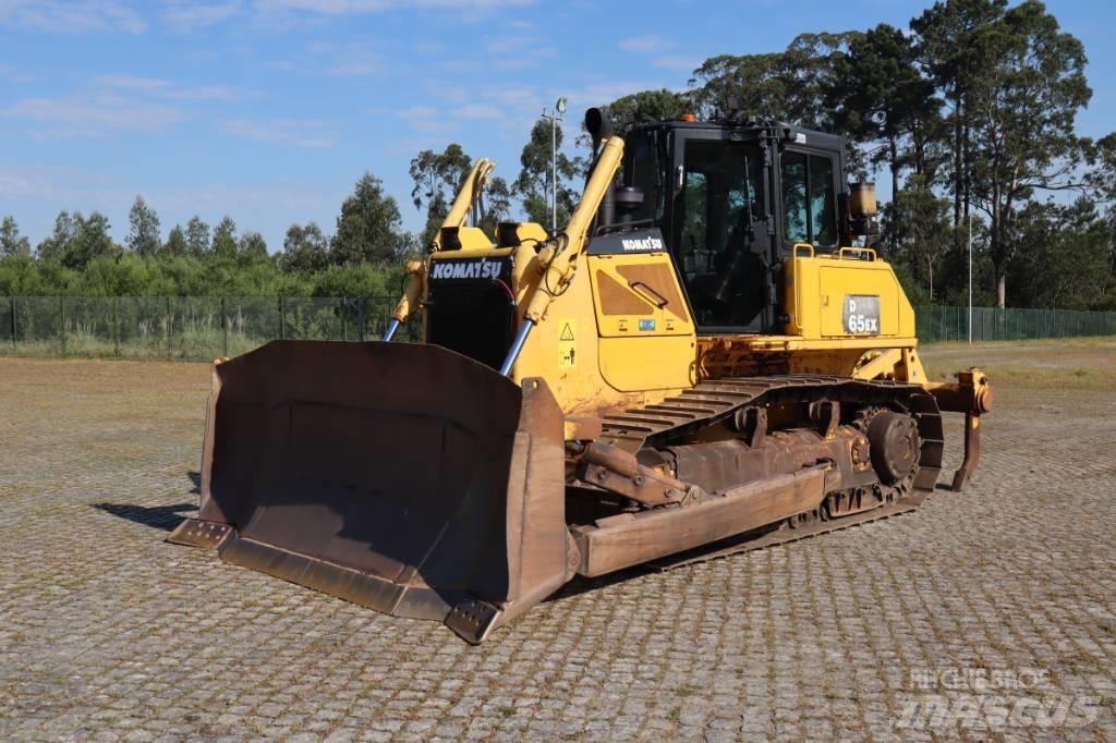 Komatsu D65EX-16 Μπουλντόζες με ερπύστριες