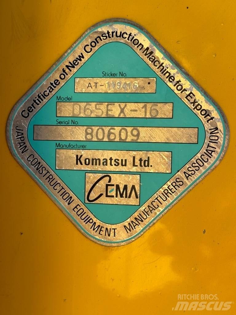 Komatsu D65EX-16 Μπουλντόζες με ερπύστριες