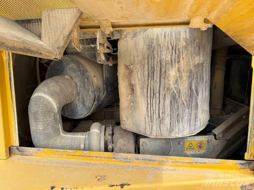 Komatsu D 155 AX-6 Μπουλντόζες με ερπύστριες