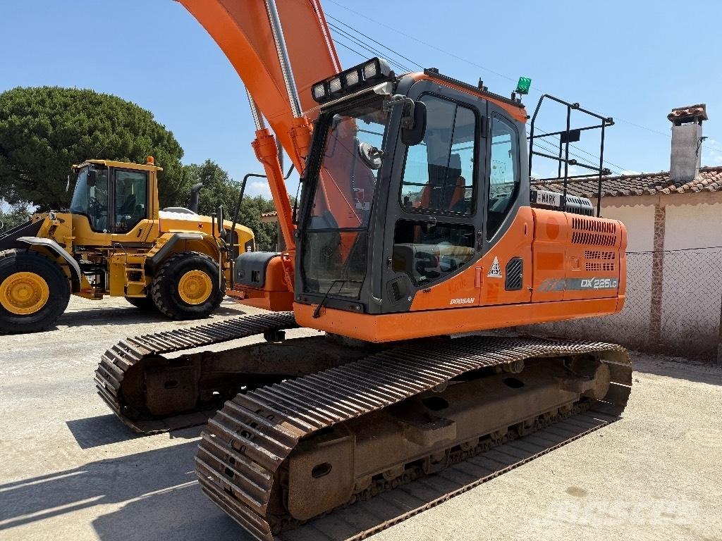  Dossan DX 225LC 3 Εκσκαφείς με ερπύστριες