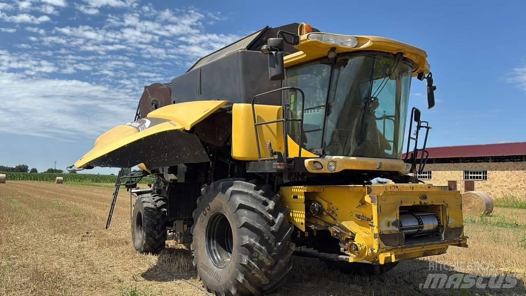 New Holland CR 960 Θεριζοαλωνιστικές μηχανές