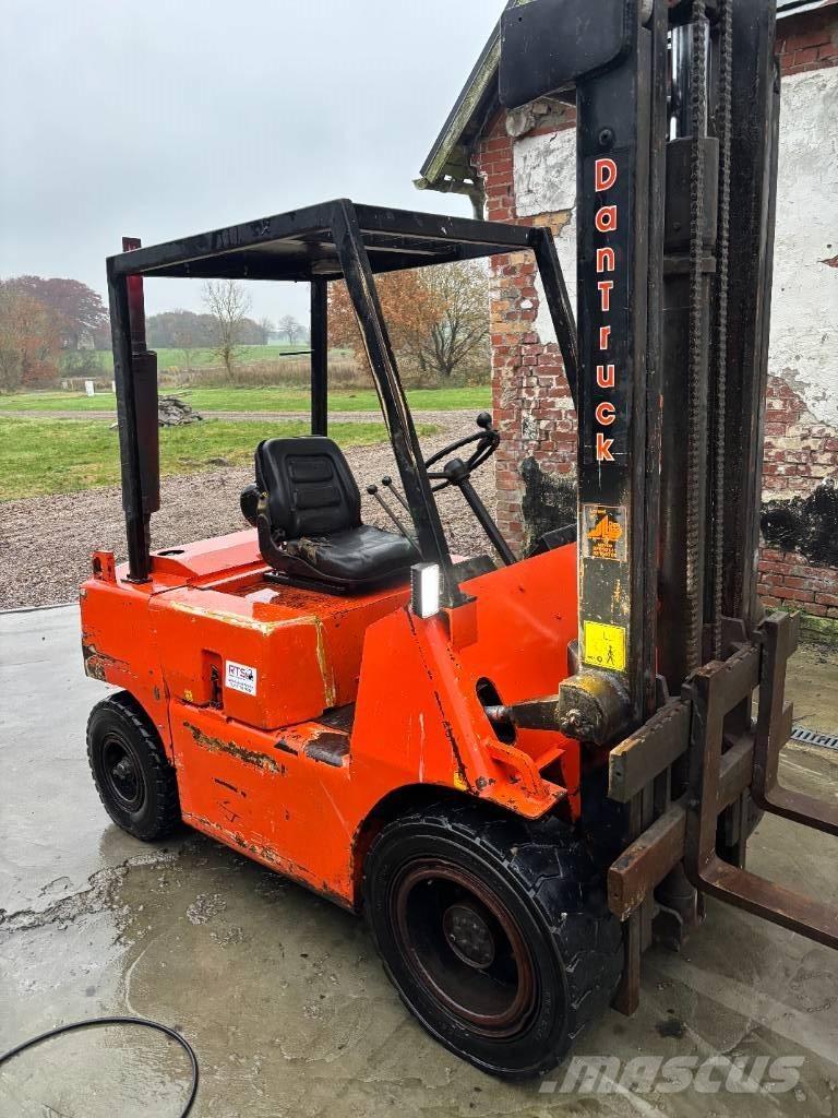 Jelau truck Πετρελαιοκίνητα Κλαρκ