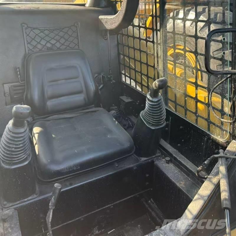 CAT 226 Φορτωτάκια