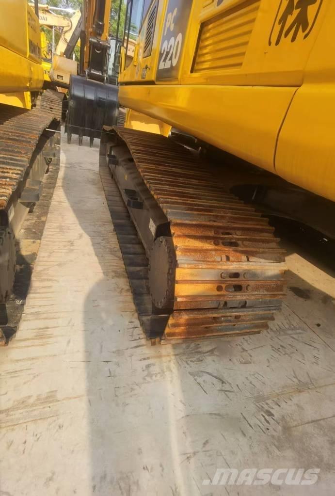 Komatsu PC 220-8 Εκσκαφείς με ερπύστριες