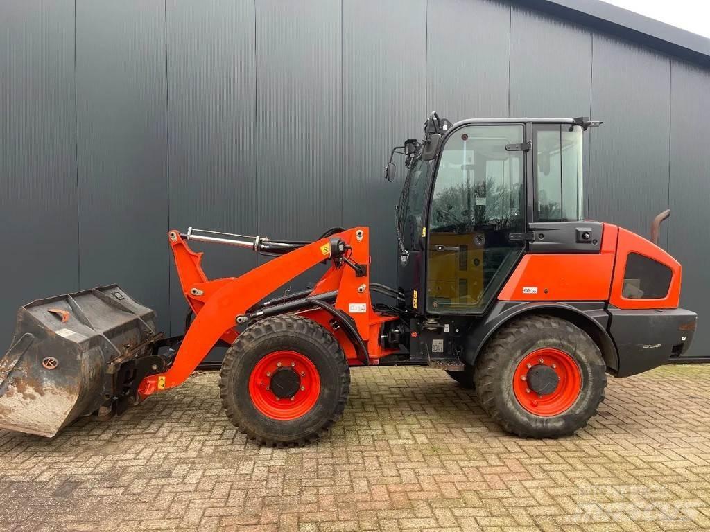 Kubota R065 Φορτωτές με λάστιχα (Τροχοφόροι)