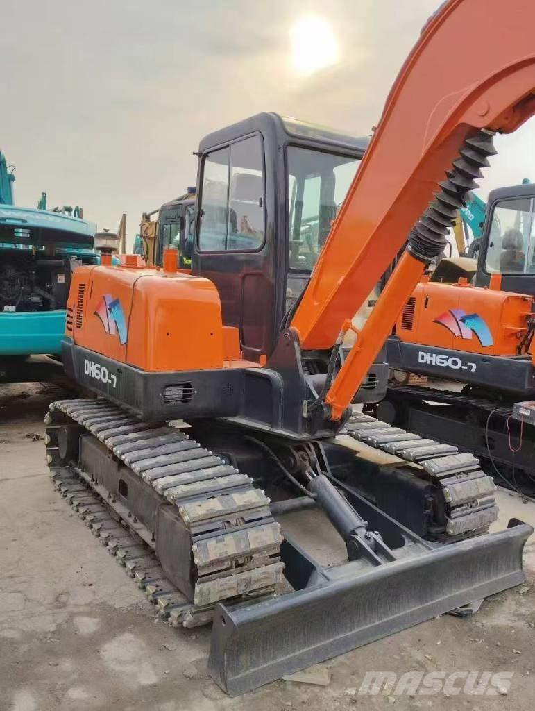 Doosan 55 Εκσκαφείς με ερπύστριες