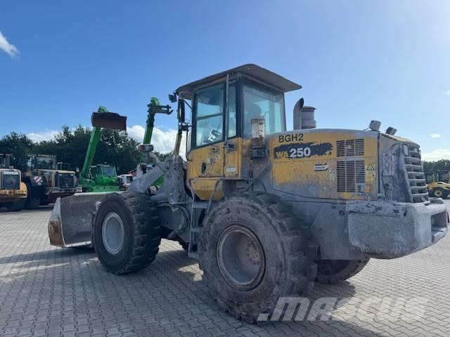 Komatsu WA 250-5 Φορτωτές με λάστιχα (Τροχοφόροι)