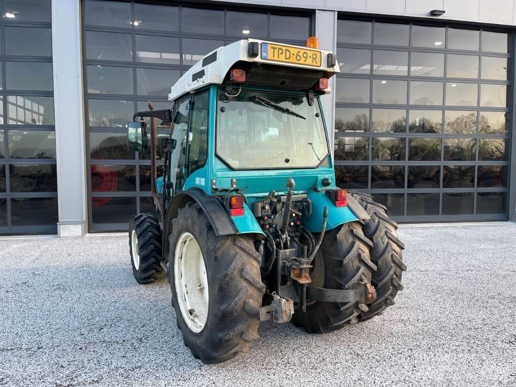 Fendt 208 F Τρακτέρ