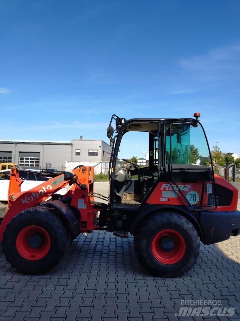 Kubota R 082 Φορτωτές με λάστιχα (Τροχοφόροι)