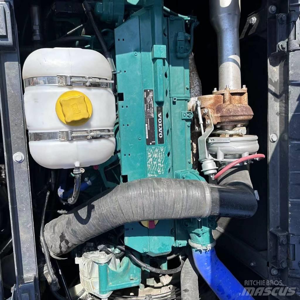 Volvo EC 240 Εκσκαφείς με ερπύστριες