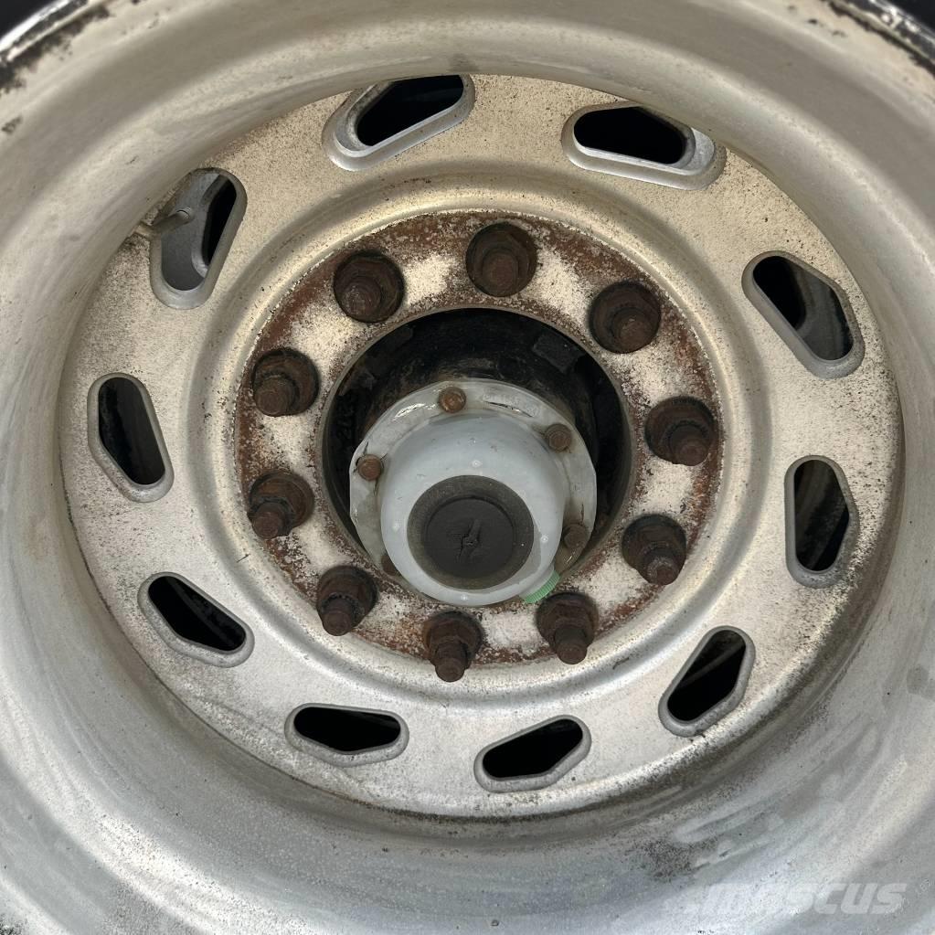 Eager Beaver 50GSL/ 3 Οχήματα με χαμηλό δάπεδο